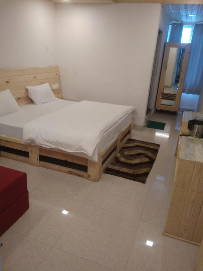 Hotel Charanpaduka Badrinath Zewnętrze zdjęcie